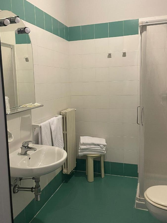 Hotel Arda Fiorenzuola Фьоренцуола-д'Арда Экстерьер фото