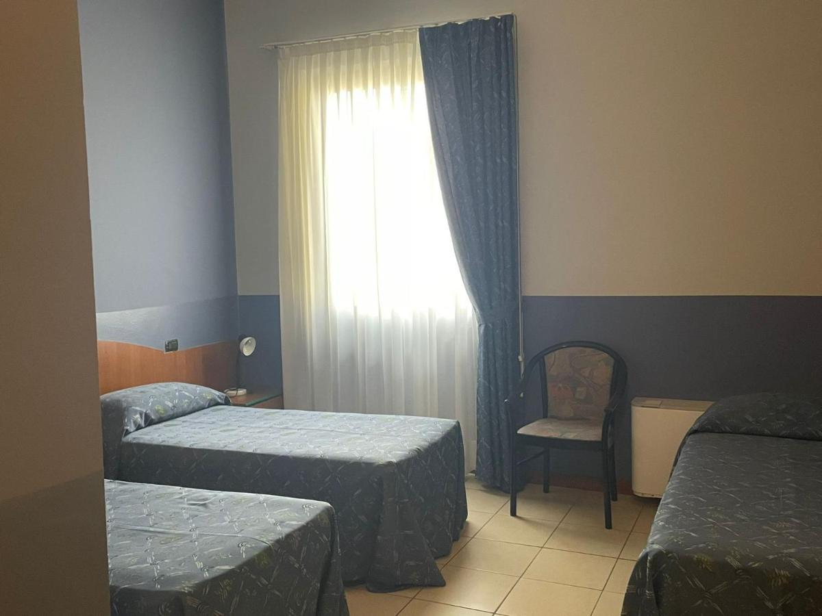 Hotel Arda Fiorenzuola Фьоренцуола-д'Арда Экстерьер фото