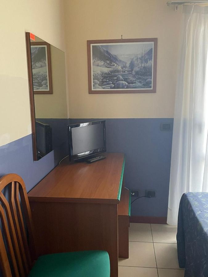 Hotel Arda Fiorenzuola Фьоренцуола-д'Арда Экстерьер фото