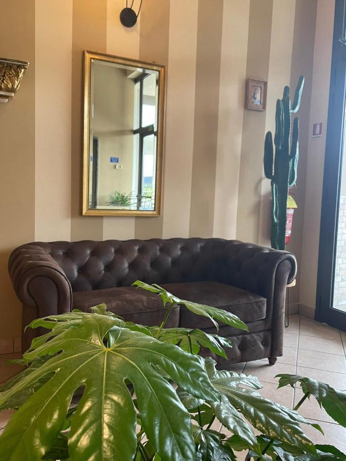 Hotel Arda Fiorenzuola Фьоренцуола-д'Арда Экстерьер фото