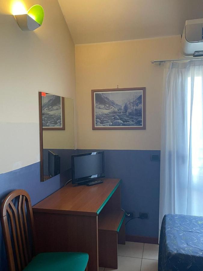 Hotel Arda Fiorenzuola Фьоренцуола-д'Арда Экстерьер фото