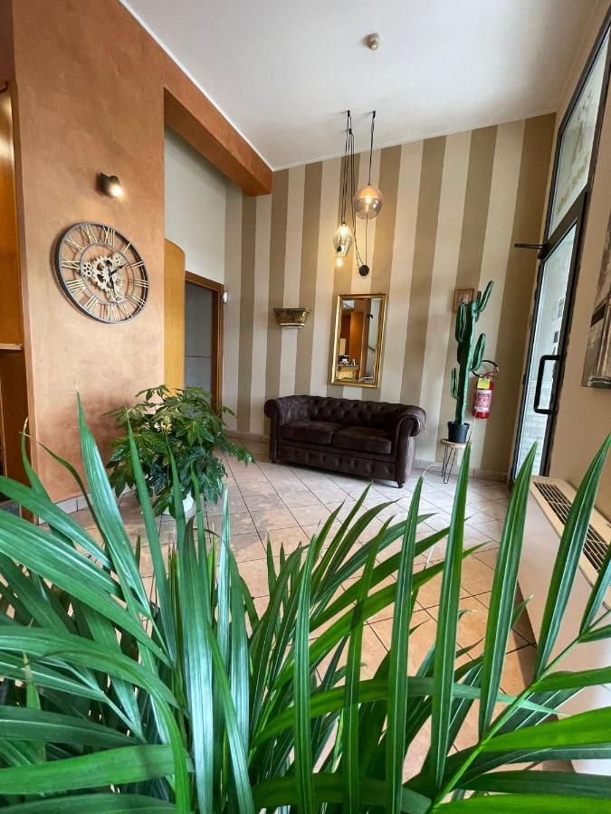 Hotel Arda Fiorenzuola Фьоренцуола-д'Арда Экстерьер фото